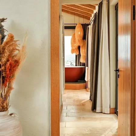 Thalia - Ultra Luxury For 10 People